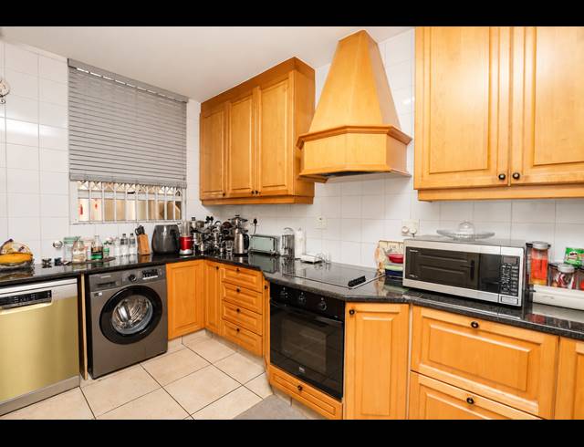3 BEDROOM APARTMENT FOR SALE IN MUSGRAVE